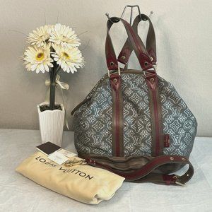 Louis Vuitton Aviator - 2010 Pre-fall Collection